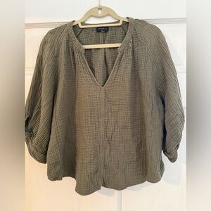 Current Air Cotton Gauze V-Neck Blouse